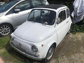 Fiat 500 d'epoca bianca