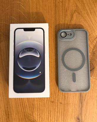 iPhone 16e da 256GB Nuovo e ancora Sigillato