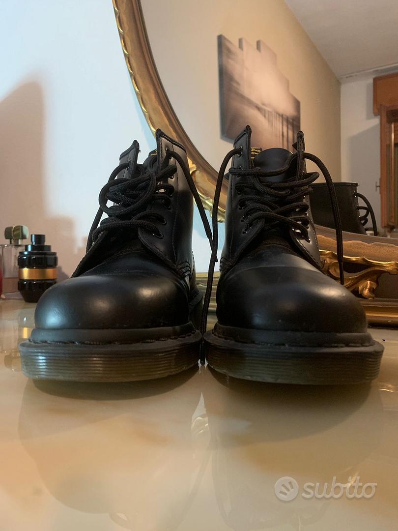 Dr martens 6 buchi on sale uomo