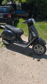 Piaggio vespa 125