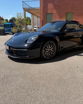Porsche 911 Coupe 3.0 Carrera 4S auto