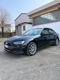 Audi A4 30 TDI/136 CV S tronic line edition