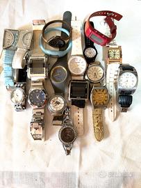 Lotto Stock 18 Orologi -Ricambi e Creatività