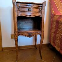 Tavolino/Comodino Antico in Legno – Barocchetto 