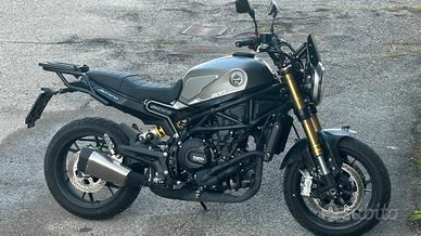 Benelli Leoncino 800