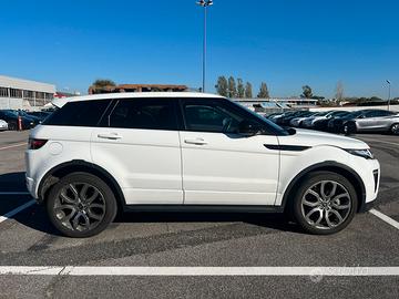 Range Rover Evoque HSE Dynamic 2.0 TD4