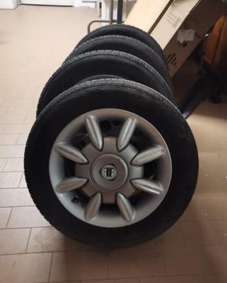 Cerchioni in lega 14 pollici! Le gomme regalate