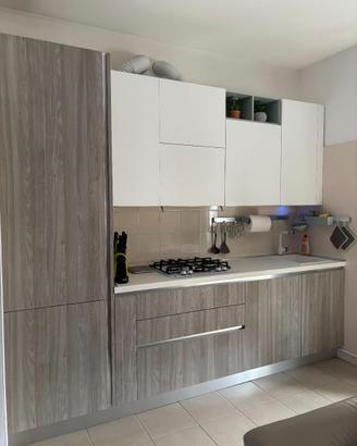 Cucina LUBE + colonna forno - elettrod. ELEXTROLUX