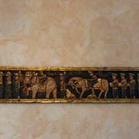 Pannello etnico in legno intagliato e dipinto