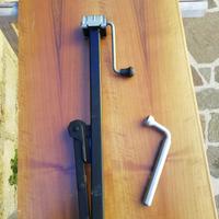 Cric vintage per sollevamento auto