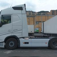 Trattore stradale volvo fh13/500