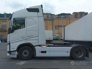 Trattore stradale volvo fh13/500