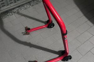 Cavalletto posteriore Moto