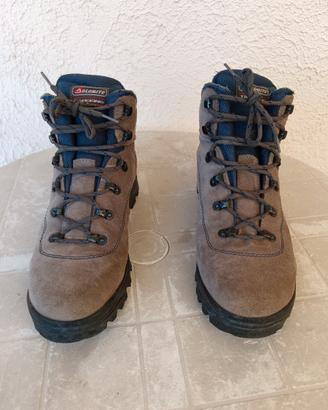 SCARPE  "D O L O M I T E"  PER  MONTAGNA  GORE-TEX