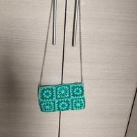 Pochette all'uncinetto