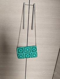 Pochette all'uncinetto
