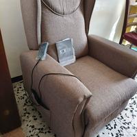 Poltrona elettrica per anziani