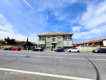 Appartamento di 111 m² con 4 locali e box auto a C