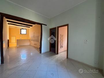 CASA SEMINDIPENDENTE A SAN CIPRIANO PICENTINO