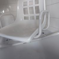 sedia girevole per vasca da bagno