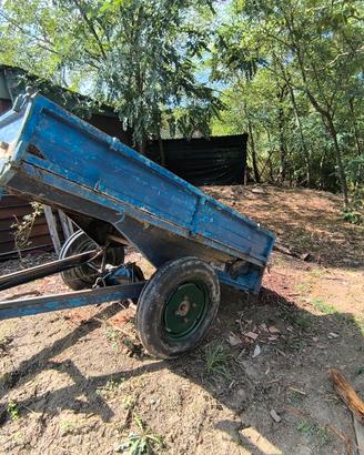 carretto agricolo con trazione