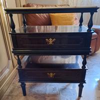 Elegante Tavolino / Comodino antico