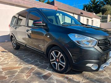 Dacia Lodgy 1.5 110 CV, 7 posti 2017