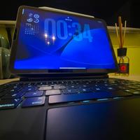 NUOVI SIGILLATI - iPad Air, MagicKeyboard + Pencil