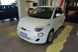 FIAT 500 500e Berlina 42 kWh
