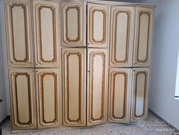 Armadio retrò stile francese