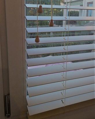 Tenda Veneziana in legno tiglio