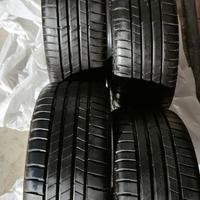 Set 4 pneumatici Bridgestone - 215/40 R 18 89 Y