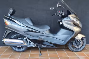 Suzuki Burgman AN 400