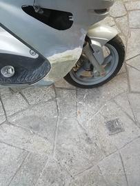 scuter  250 medison Malaguti anno 2001