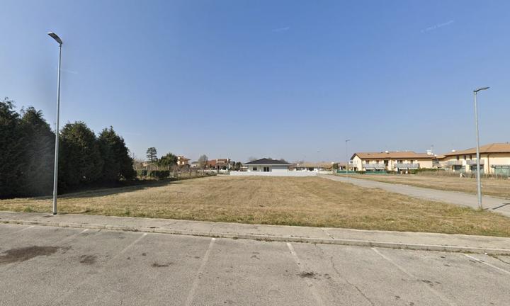 Terreno edificabile a Castions di Strada