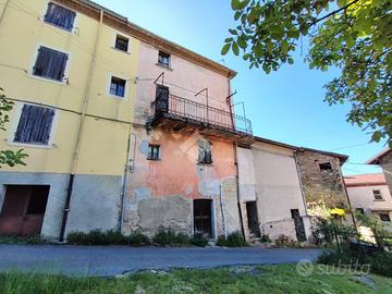 CASA SEMINDIPENDENTE A DERNICE