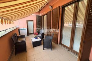 3 locali all'ultimo piano con terrazzo box e canti