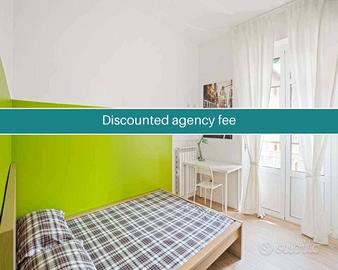 Stanza in appartamento di 171 m² a Milano