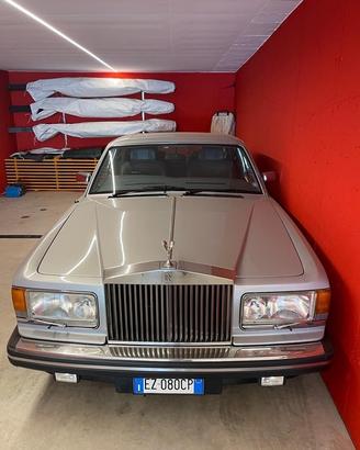 Rolls Royce Silver Spirit silver