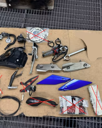 Ricambi ORIGINALI NUOVI Yamaha R1 20-24