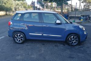 AUTO FIAT 500L