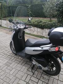 Piaggio carnaby 200