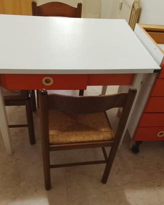 Tavolo da cucina perfetta con 4 sedie a Bra 