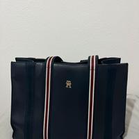 Borsa a spalla Tommy Hilfiger blu