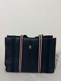 Borsa a spalla Tommy Hilfiger blu