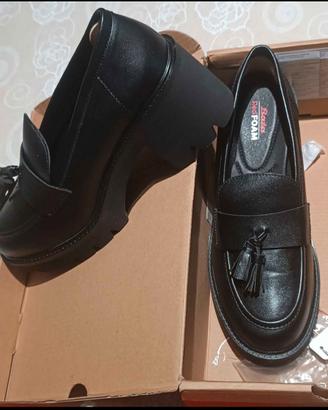 Mocassino donna con tacco nero 38 mai usato