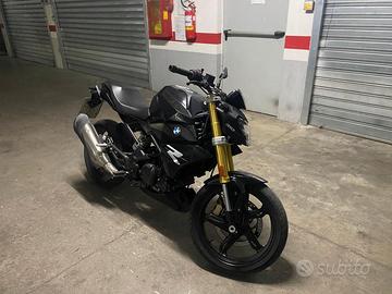 Moto bmw 300 anno 2022