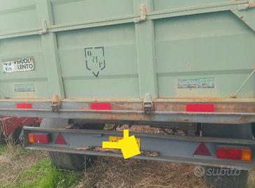 rimorchio petto russo ribaltabile trilaterale 