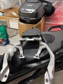 Bauletto e staffa per moto X-Adv
