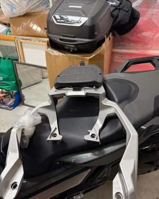 Bauletto e staffa per moto X-Adv